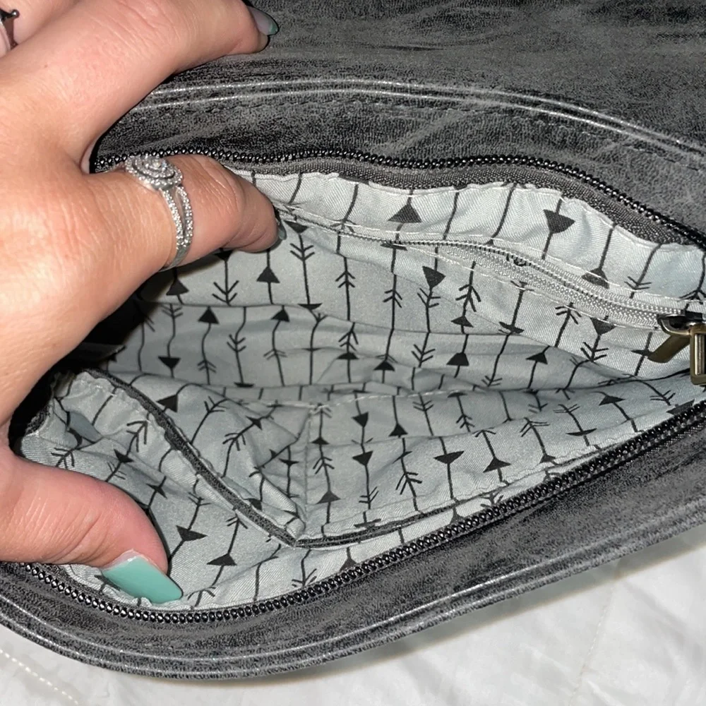 Cross body purse - Picture 3 of 3